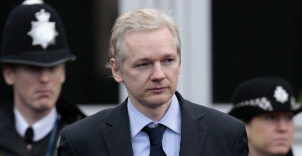 Julian Assange under arrest in London, U.K. in 2010